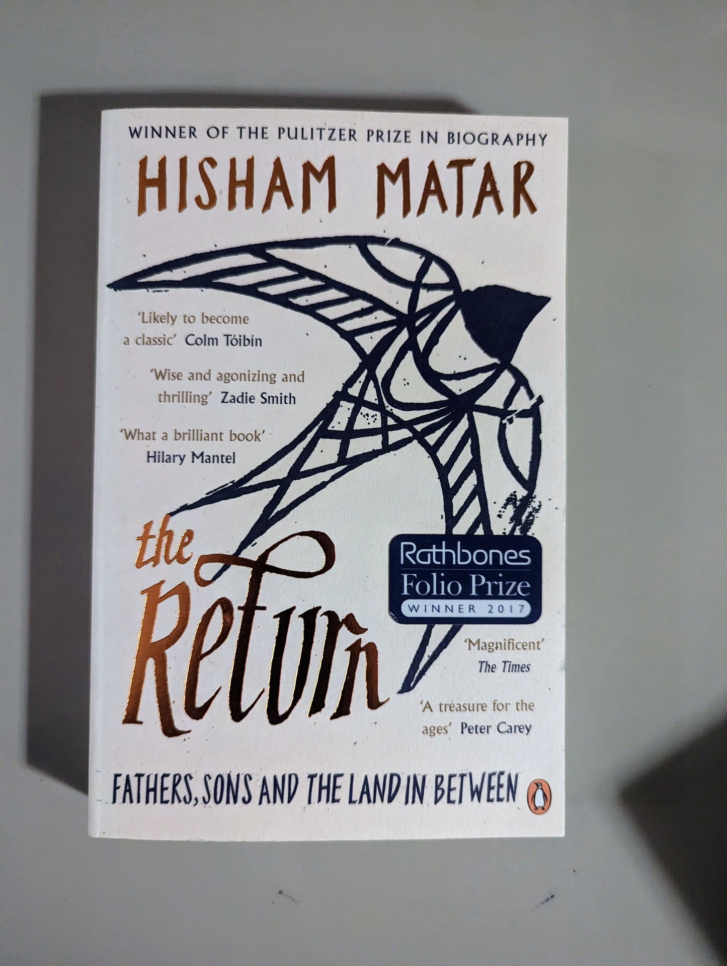 The Return: Fathers, Sons and the Land In Between (Paperback) by Hisham Matar