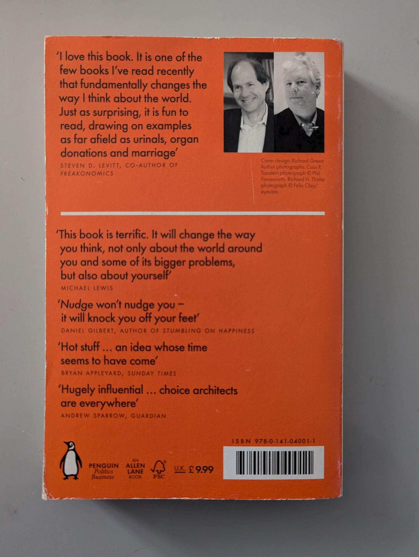 Nudge: Improving Decisions About Health, Wealth and Happiness (Paperback) by Richard H. Thaler