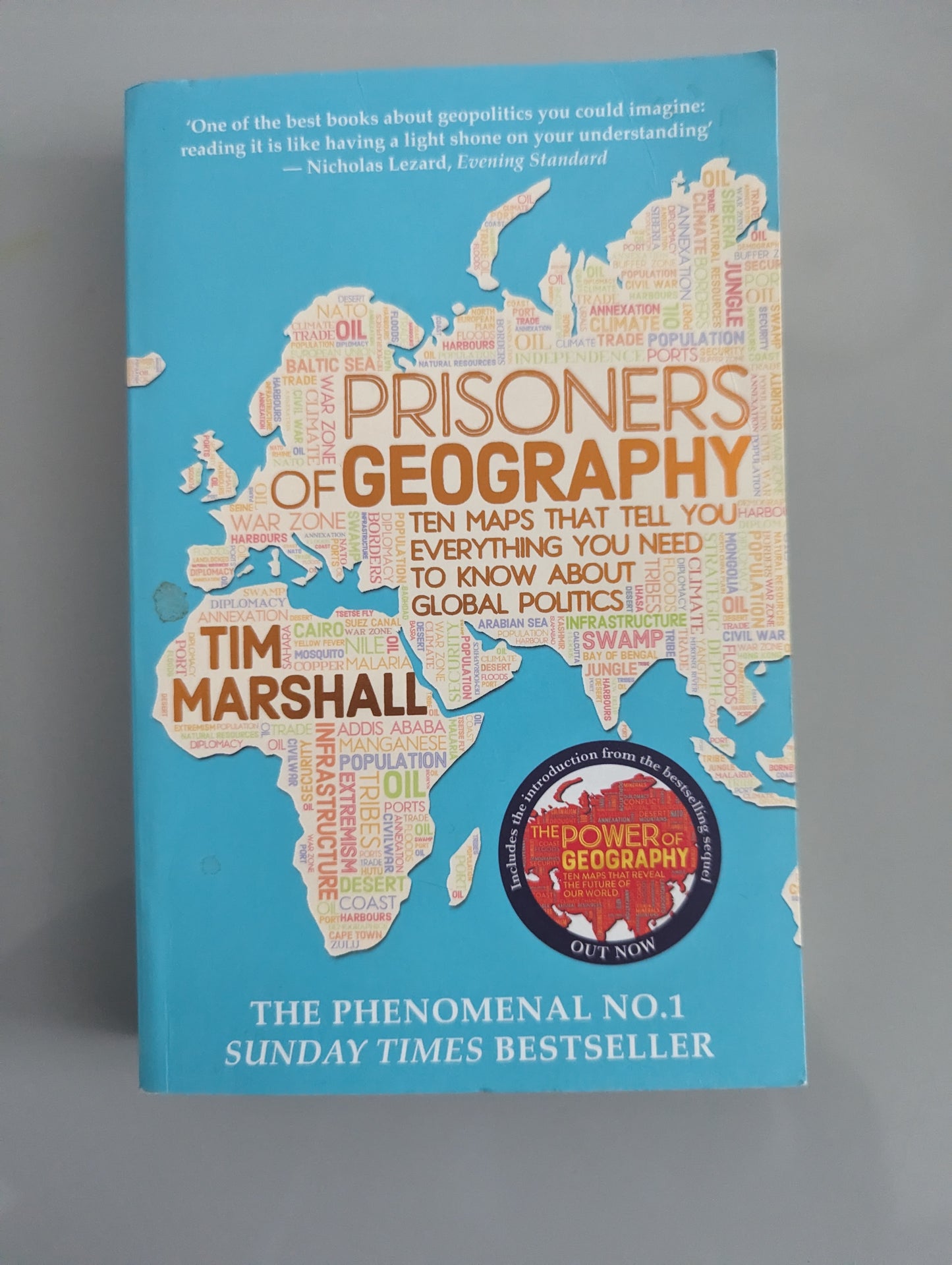 Prisoners of Geography: Ten Maps That Tell You Everything You Need to Know About Global Politics (Paperback) by Tim Marshall