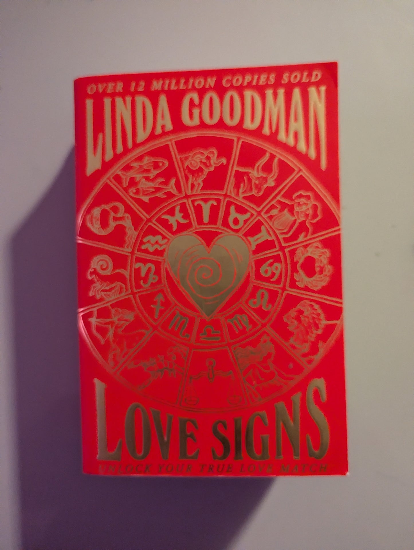 Linda Goodman's Love Signs (Paperback) by Linda Goodman