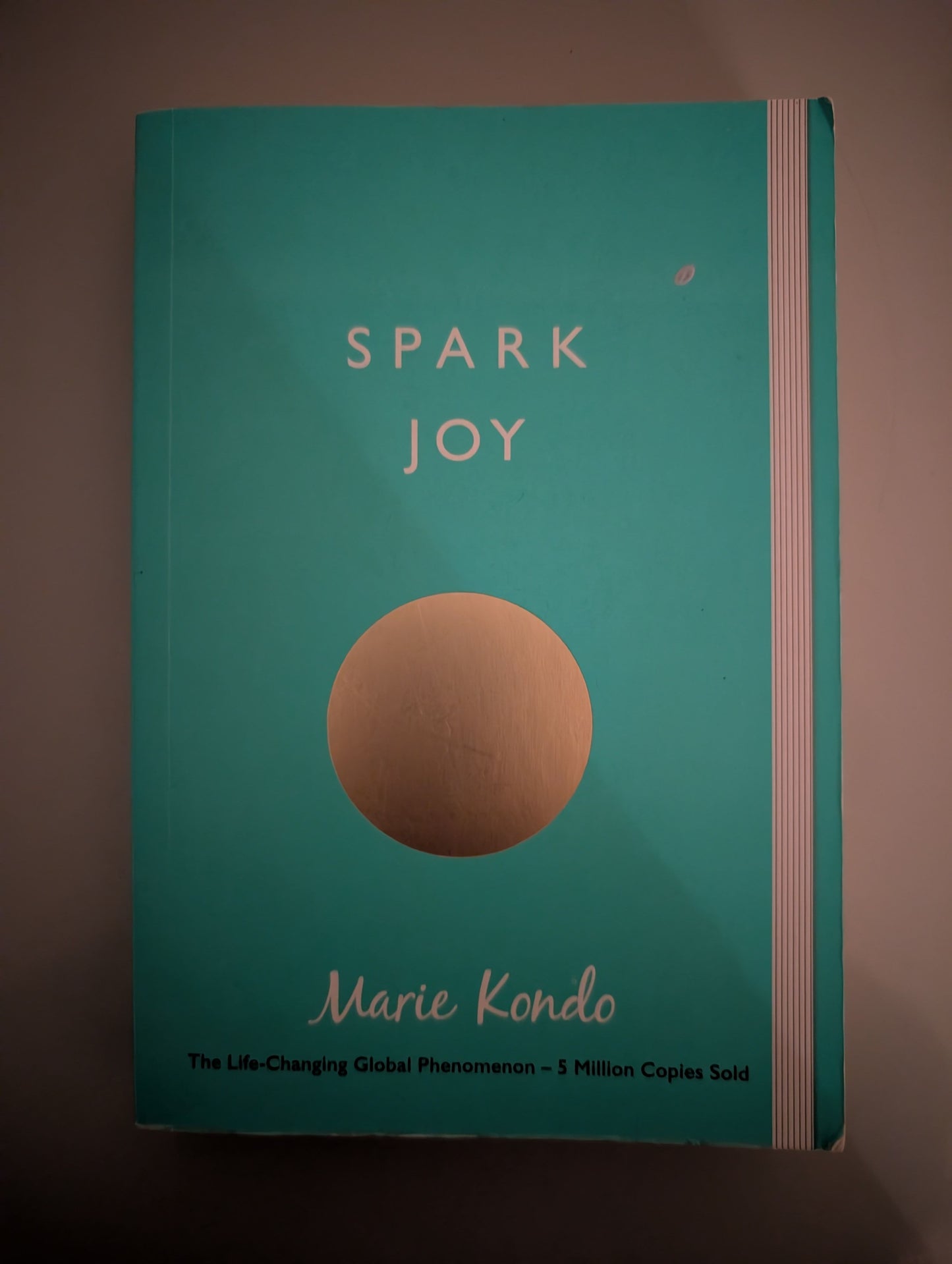 Spark Joy: An Illustrated Guide to the Japanese Art of Tidying (Paperback) by Marie Kondo