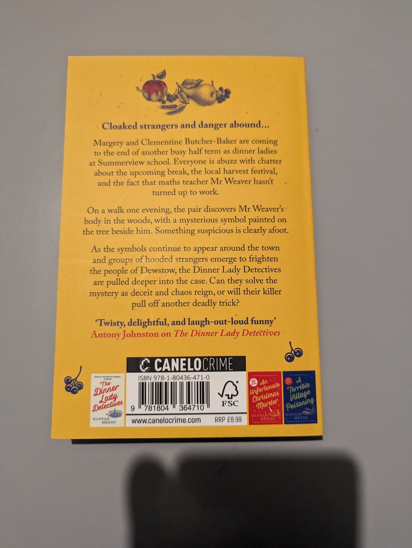 A Frightfully Fatal Affair: A funny and unputdownable village cosy mystery - The Dinner Lady Detectives (Paperback) by Hannah Hendy