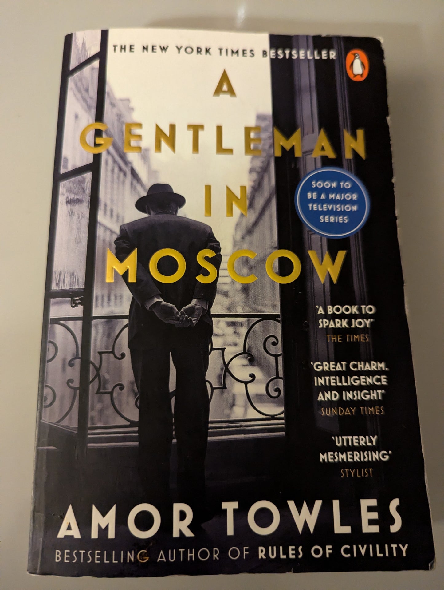 A Gentleman in Moscow (Paperback) by Amor Towles