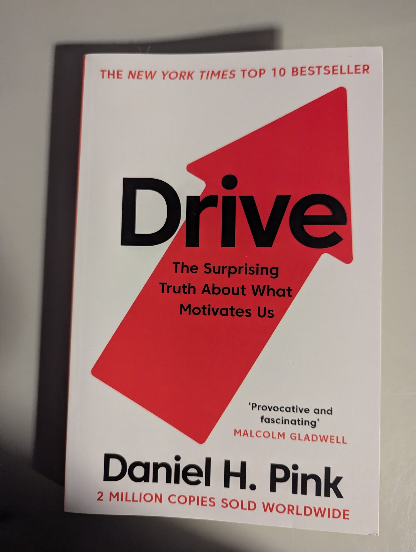 Drive: The Surprising Truth About What Motivates Us by Daniel H. Pink, secondhand paperback, available at PrelovedLibrary.co.uk