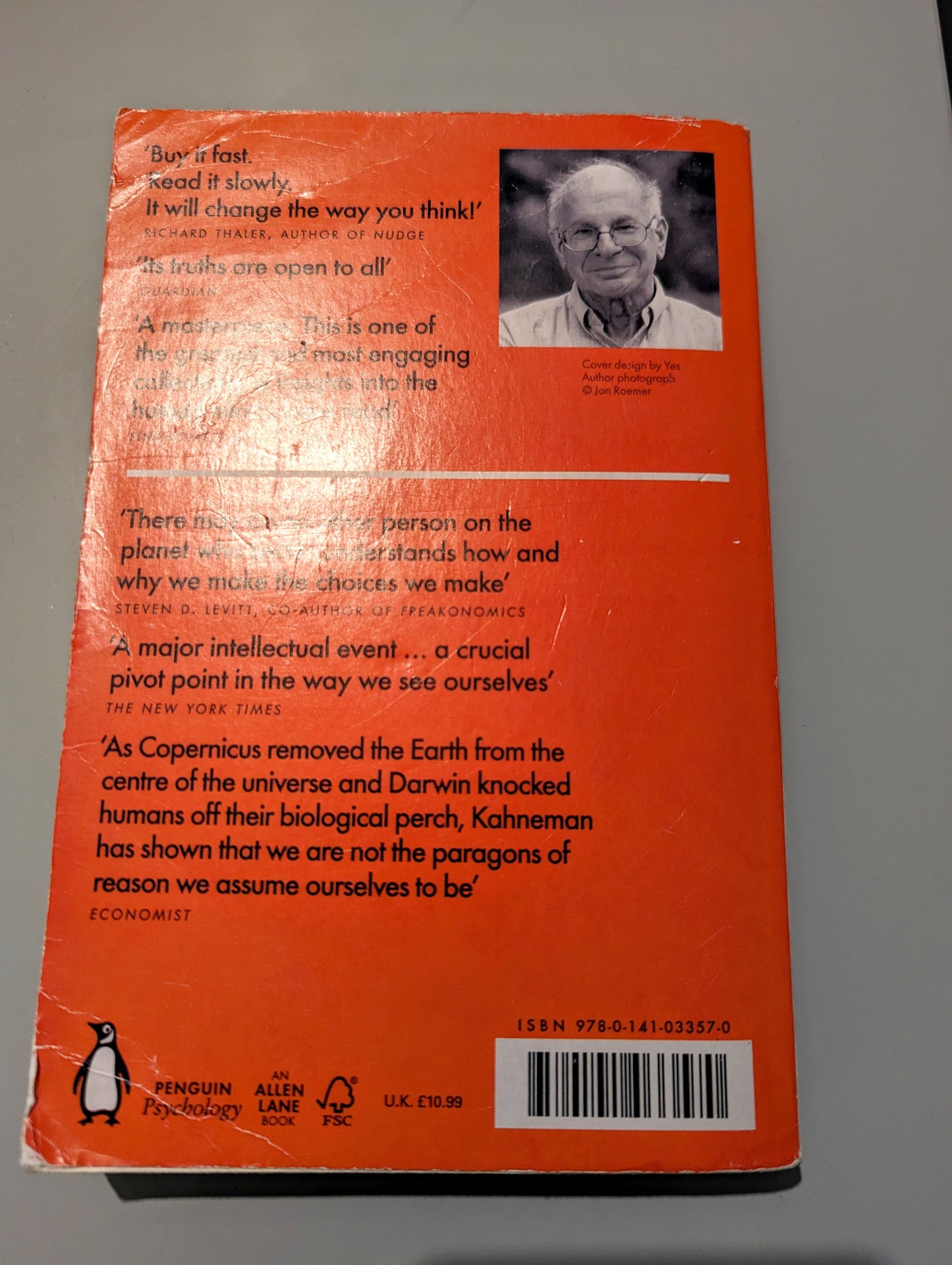 Thinking, Fast and Slow (Paperback) by Daniel Kahneman
