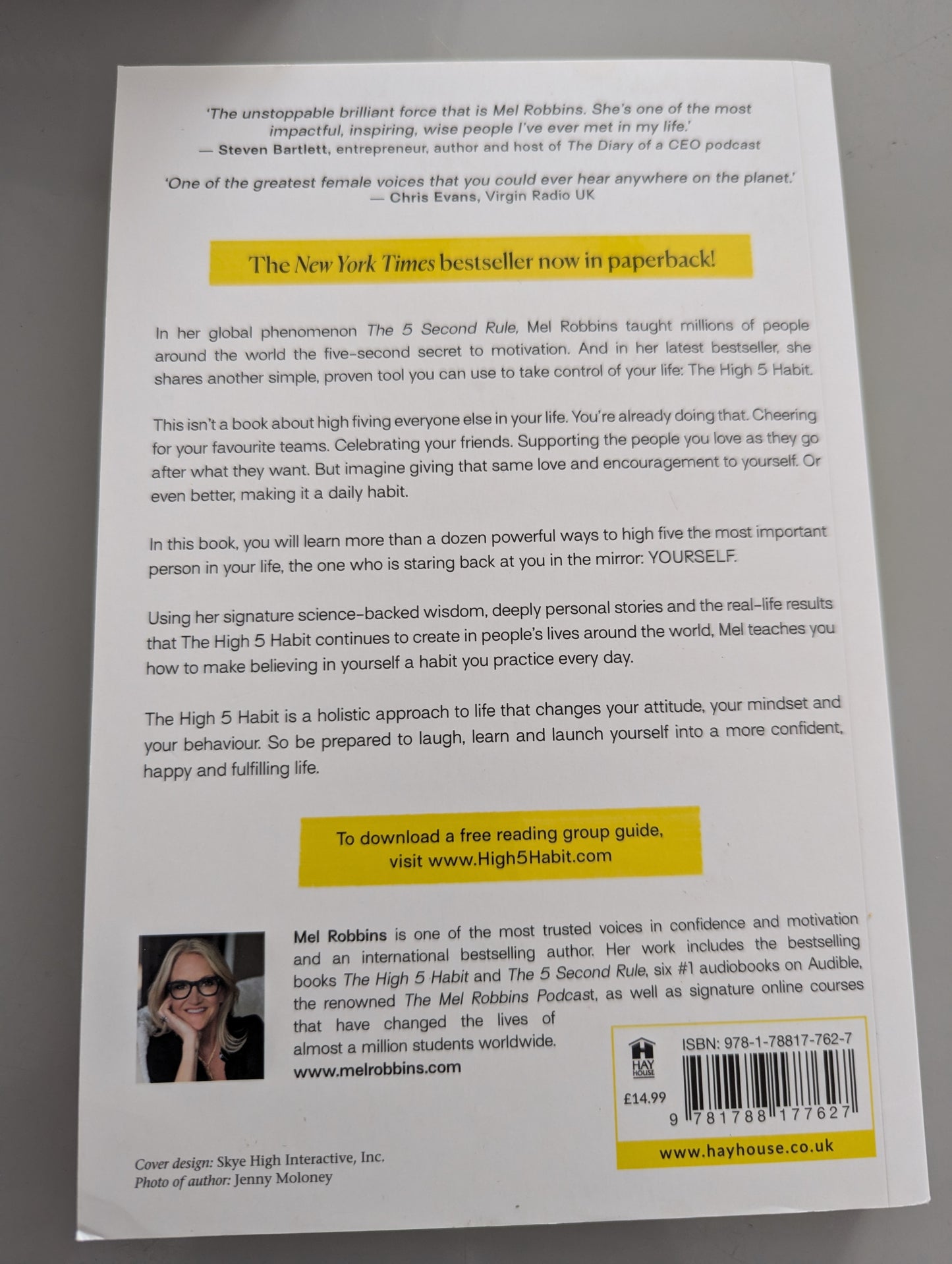 The High 5 Habit: Take Control of Your Life with One Simple Habit (Paperback) by Mel Robbins